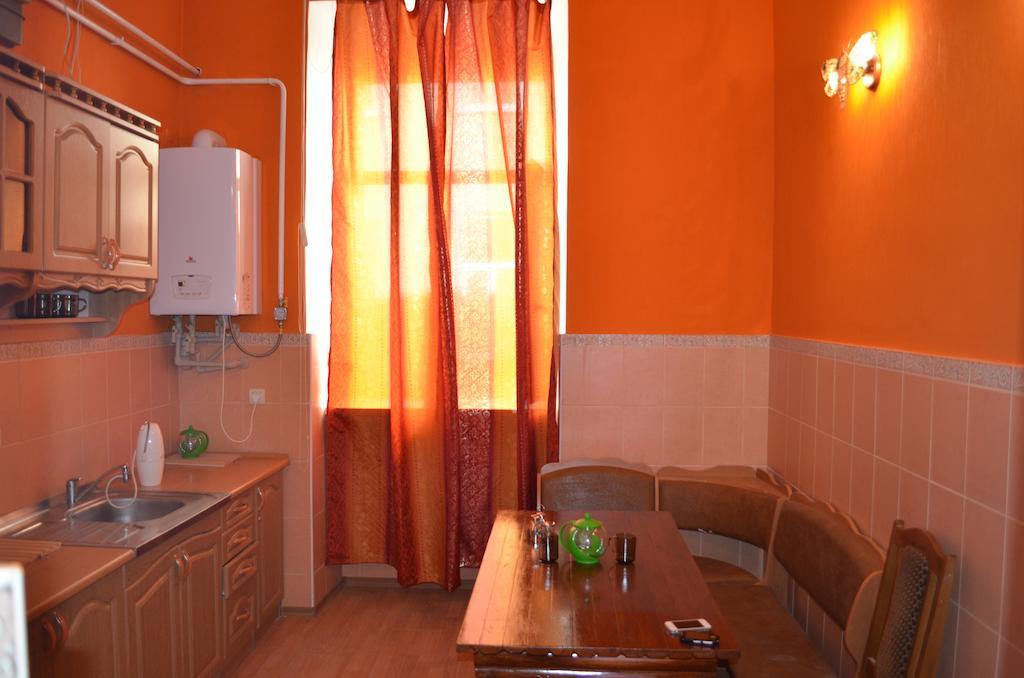 Chemodan Hostel Одеса Екстер'єр фото